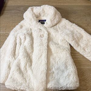 Patagonia Pelage Jacket Girls XS 5-6 Faux Fur Teddy Bear Soft Button Cozy Core
